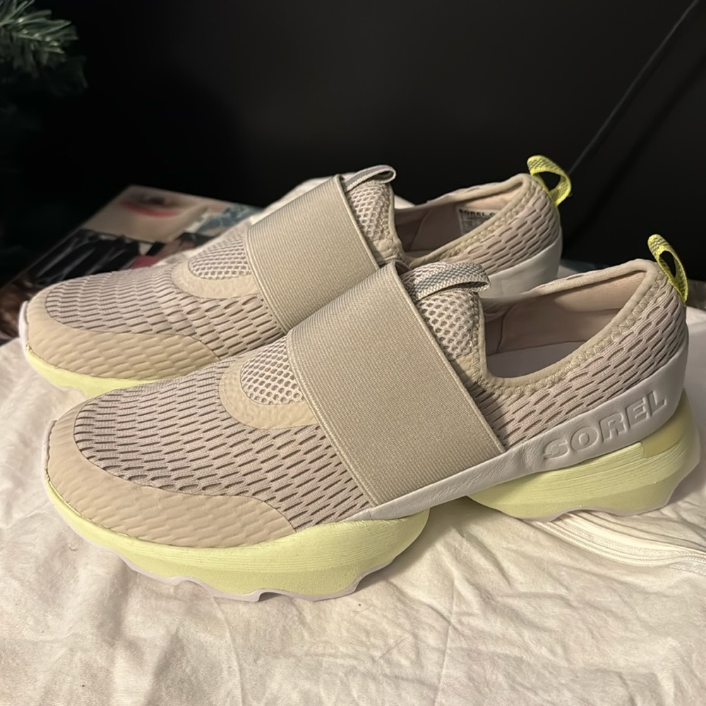 Sorel slip on sneaker